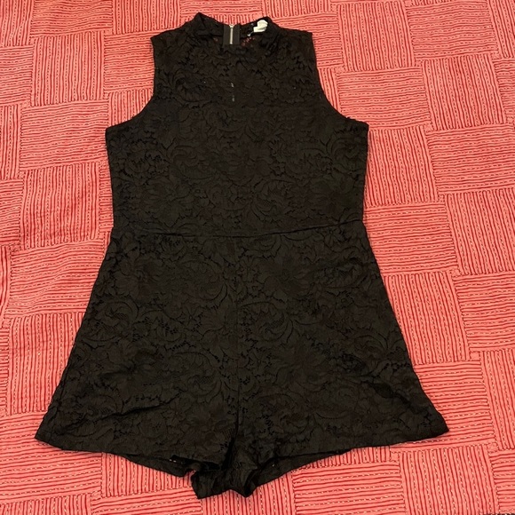 Garage women’s large Black Lace one piece shortsuit / romper - Picture 1 of 15